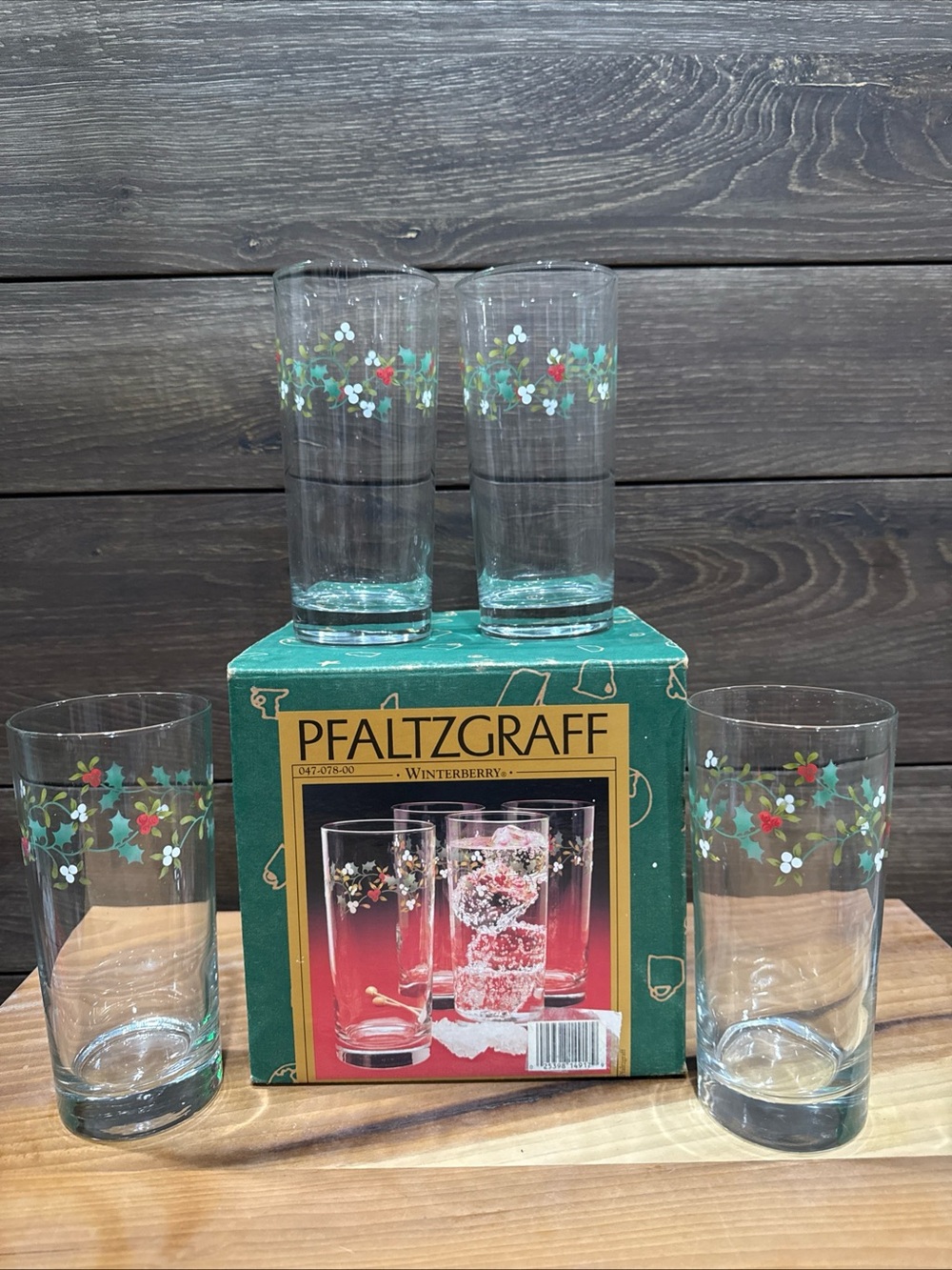 Pfaltzgraff Winterberry Green Floral Highball Glasses - Set of 4